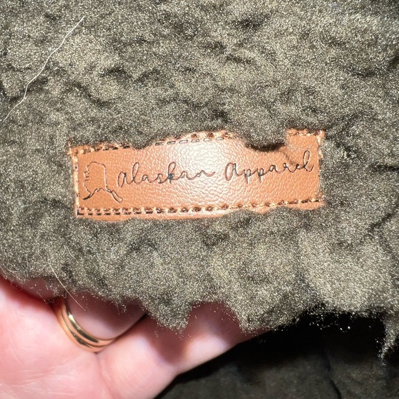 Alaskan Apparel Brand New Crop Sherpa - Picture 8 of 9